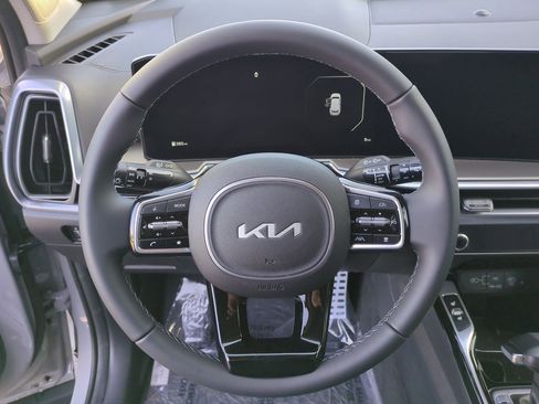 New 2025 Kia Sorento SX image 10