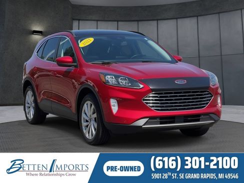 Used 2021 Ford Escape Titanium w/ Titanium Elite Package AWD/4WD image 1