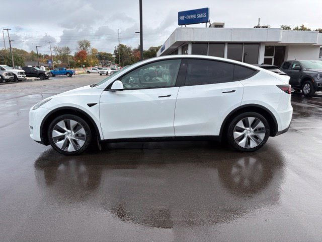 Used 2023 Tesla Model Y Long Range AWD/4WD image 2