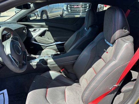 Used 2018 Chevrolet Camaro ZL1 RWD image 11