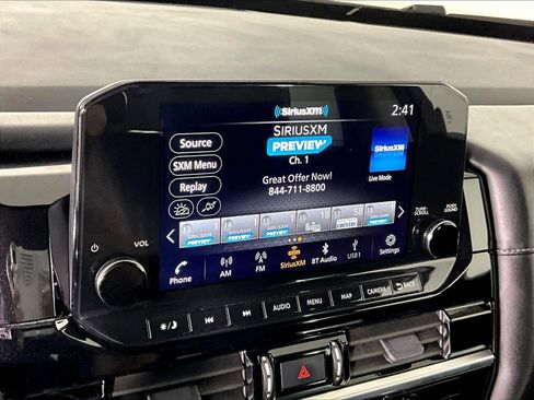 Used 2024 Nissan Pathfinder SL AWD/4WD image 39