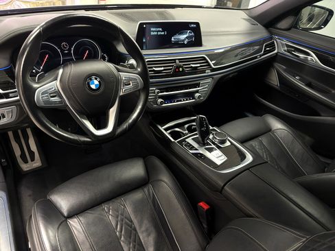 Used 2019 BMW 750i xDrive w/ M Sport Package image 28