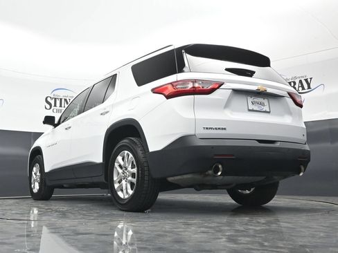 Used 2020 Chevrolet Traverse LT FWD image 32