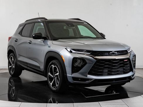Used 2023 Chevrolet TrailBlazer RS w/ Convenience Package FWD image 12