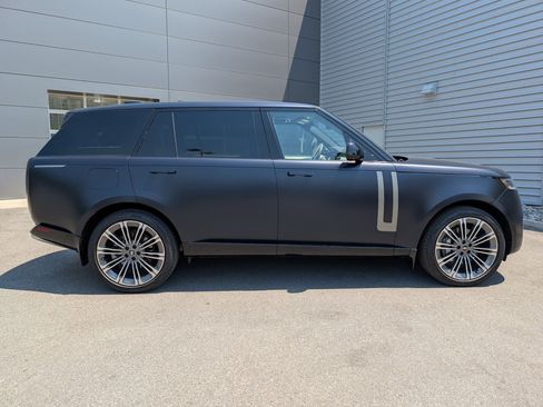Used 2025 Land Rover Range Rover Long Wheelbase SE AWD/4WD image 5