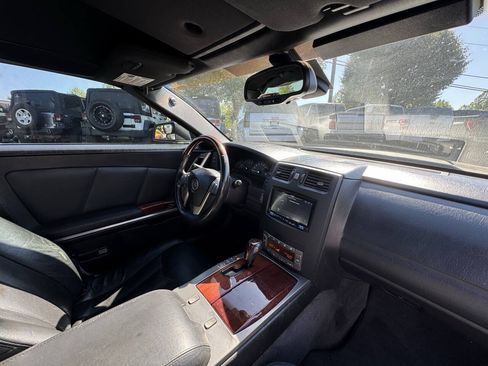 Used 2007 Cadillac XLR RWD image 9