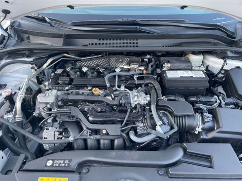 Used 2025 Toyota Corolla LE image 31