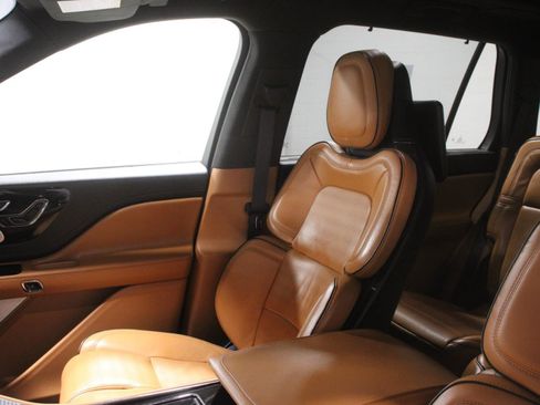Used 2021 Lincoln Aviator Black Label w/ Dynamic Handling Package AWD/4WD image 33