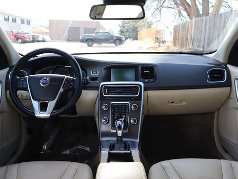 Used 2015 Volvo S60 T5 Premier image 16