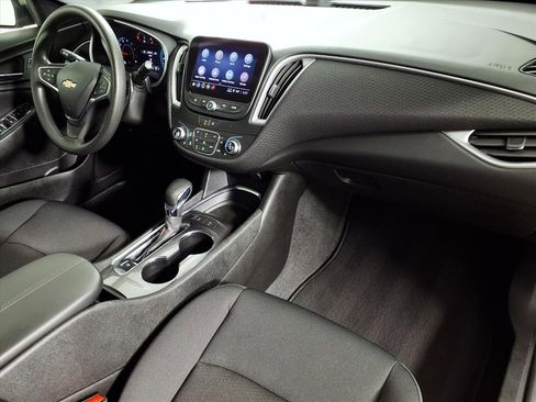 Used 2025 Chevrolet Malibu LT image 12