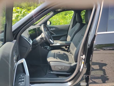 Used 2025 BMW X1 xDrive28i w/ Convenience Package image 9