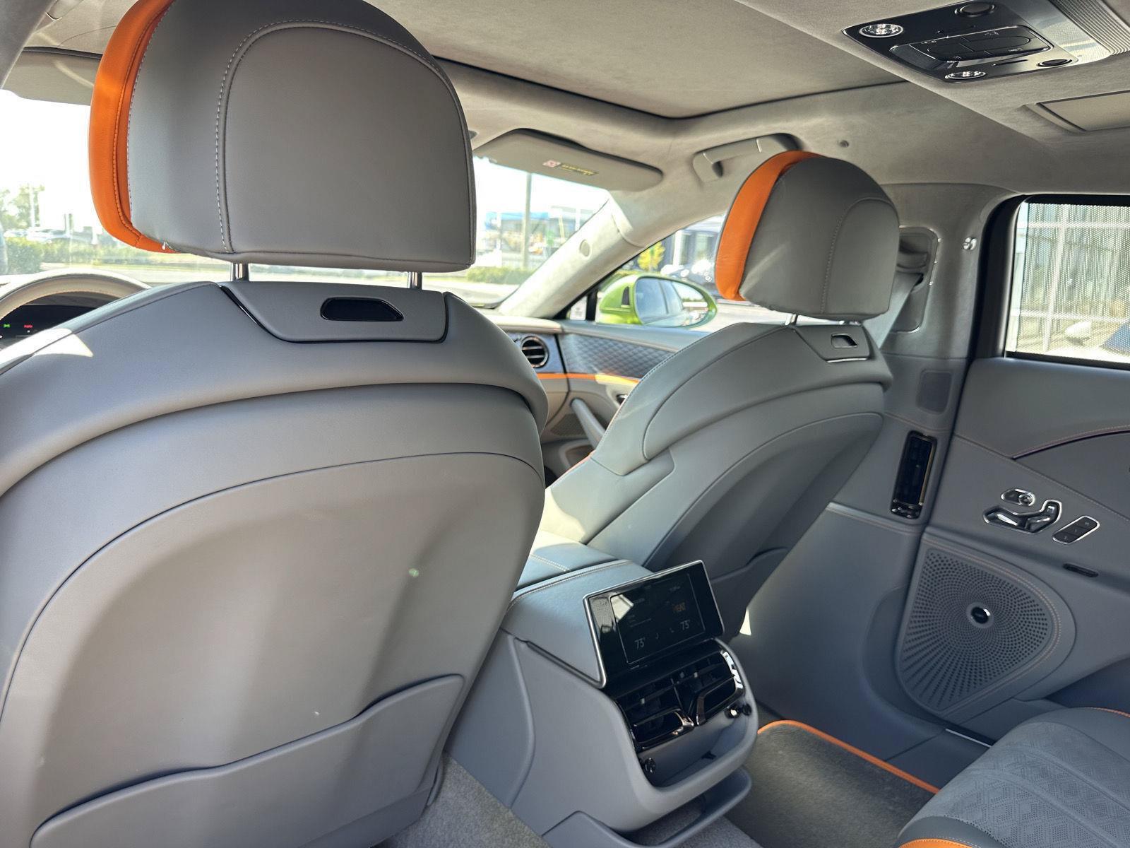 New 2025 Bentley Flying Spur Plug-In Hybrid AWD/4WD image 32