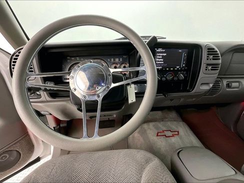 Used 1999 Chevrolet Tahoe 2WD 2-Door w/ Preferred Equipment Group image 8