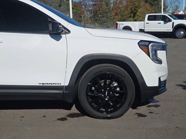 Used 2024 GMC Terrain SLT w/ Tech Package AWD/4WD image 4
