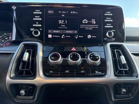 Used 2023 Kia Sorento LX image 26