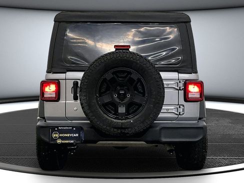 Used 2018 Jeep Wrangler Unlimited Sport AWD/4WD image 5