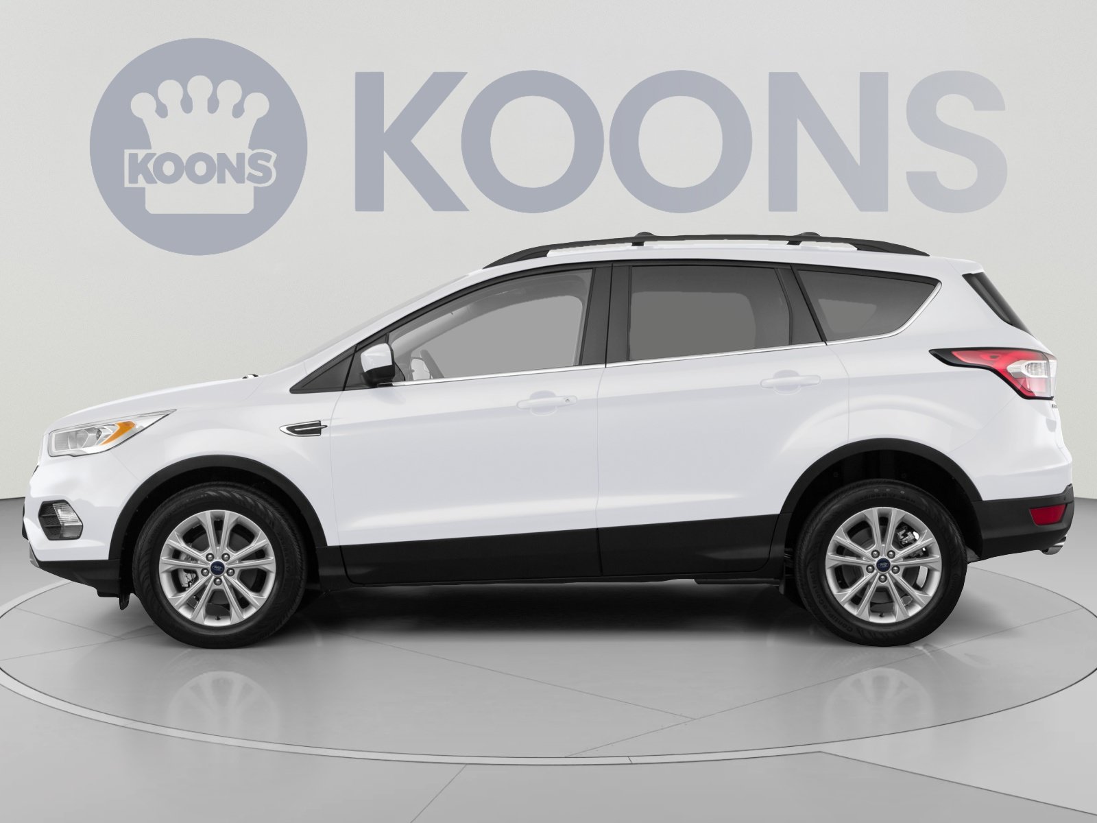 Used 2019 Ford Escape Titanium FWD image 2