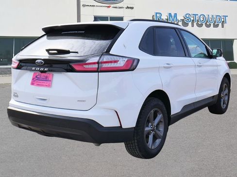 Used 2024 Ford Edge SEL w/ Sport Appearance Package image 11