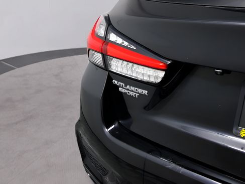 Used 2022 Mitsubishi Outlander Sport ES FWD image 11