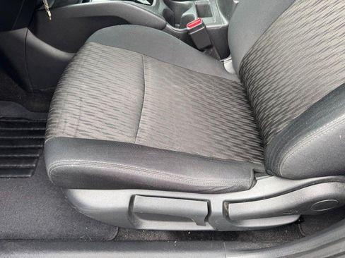 Used 2019 Nissan Rogue S FWD image 13