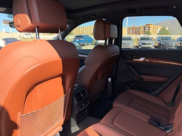 Used 2024 Audi Q5 e Premium Plus w/ Premium Plus Package AWD/4WD image 19