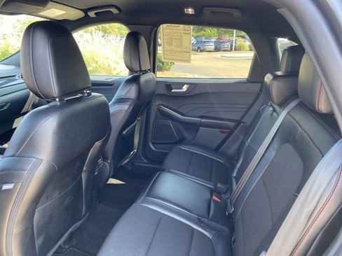 Used 2025 Ford Escape ST-Line FWD image 16