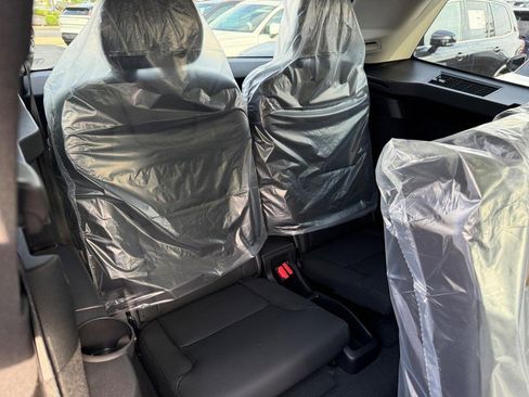 New 2026 Volvo XC90 B6 Plus w/ Protection Package Premier image 5