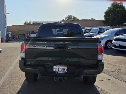 Used 2022 Toyota Tacoma TRD Sport image 5