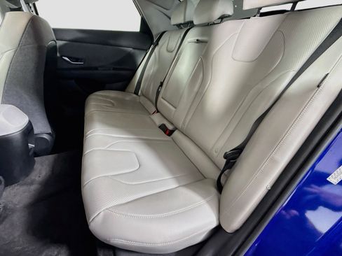 Used 2024 Hyundai Elantra Limited FWD image 25