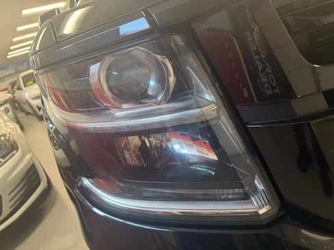 Used 2018 Chevrolet Tahoe Premier AWD/4WD image 22