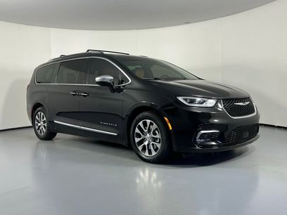 Used 2022 Chrysler Pacifica Pinnacle