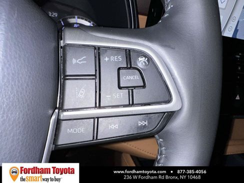 Used 2022 Toyota Highlander Platinum FWD image 33