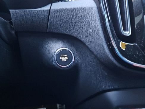 Used 2021 Volvo XC40 T5 R-Design w/ Advanced Package image 63