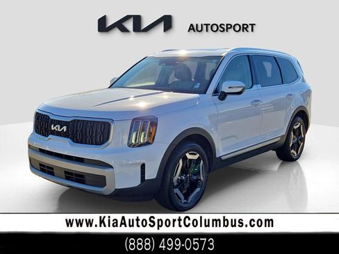 Used 2023 Kia Telluride EX w/ EX Captain's Chair Package image 1