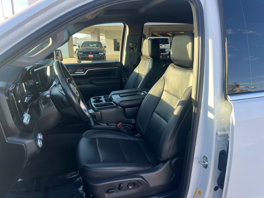 Used 2025 GMC Sierra 1500 SLT AWD/4WD image 19