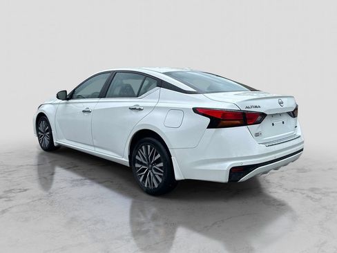 Certified 2023 Nissan Altima 2.5 SV AWD/4WD image 3