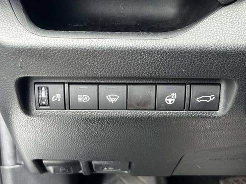 Used 2021 Toyota RAV4 XLE w/ Convenience Package AWD/4WD image 21