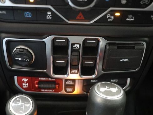 Used 2024 Jeep Wrangler Unlimited Rubicon 4xe image 24