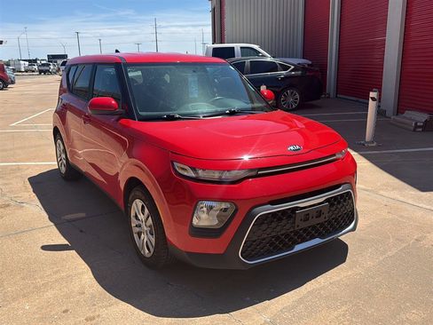 Used 2021 Kia Soul LX FWD image 1