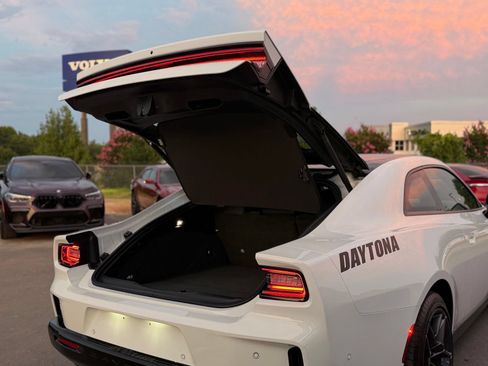 Used 2024 Dodge Charger Daytona R/T w/ Plus Group AWD/4WD image 70