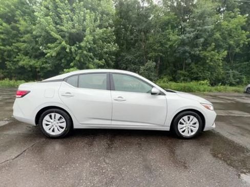 Certified 2023 Nissan Sentra SV w/ All-Weather Package FWD image 9