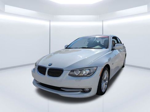 Used 2011 BMW 328i Convertible image 8