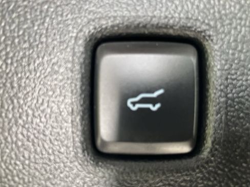 Certified 2022 Ford Escape SEL image 28