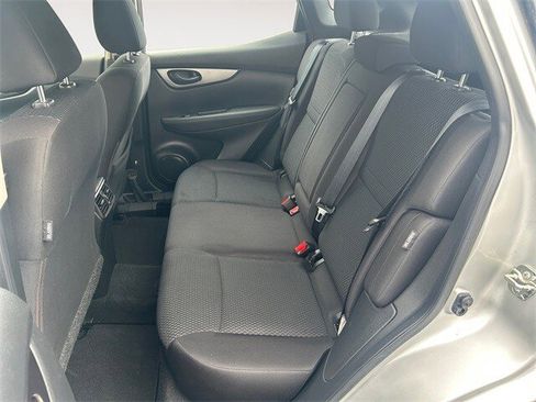 Used 2020 Nissan Rogue Sport S image 13