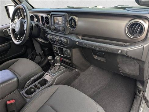 Used 2020 Jeep Wrangler Unlimited Sport AWD/4WD image 22