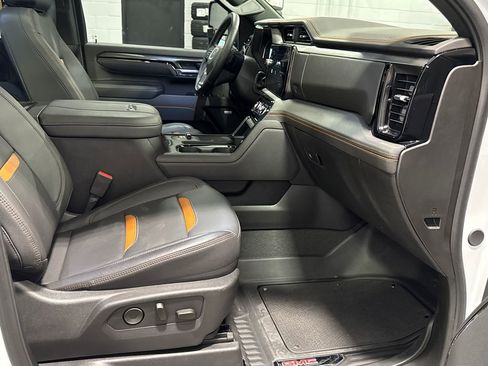 Used 2025 GMC Sierra 3500 AT4 w/ AT4 Premium Plus Package image 24