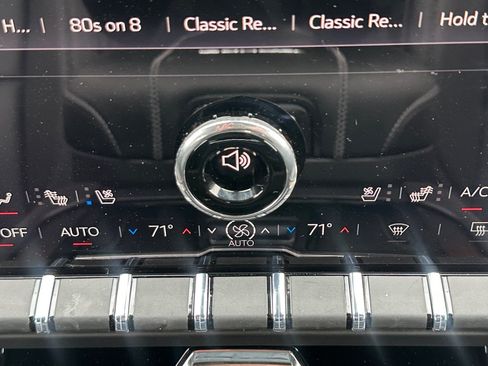 Used 2026 GMC Yukon Denali w/ Sun & Power Step Package AWD/4WD image 17