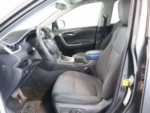 Used 2020 Toyota RAV4 XLE FWD image 8