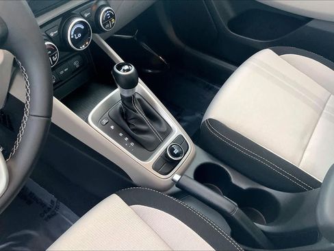 Certified 2025 Hyundai Venue SEL FWD image 17