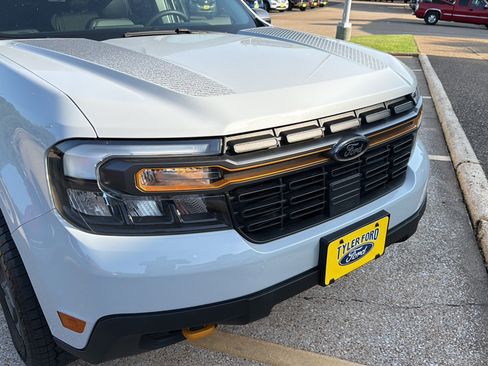 Used 2023 Ford Maverick Tremor AWD/4WD image 3